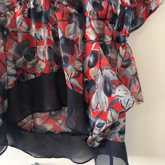 BCBGeneration Floral Flowy Blouse M - Picture 6 of 10